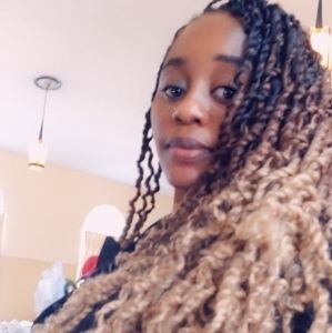 Meet your Posher, Kadija